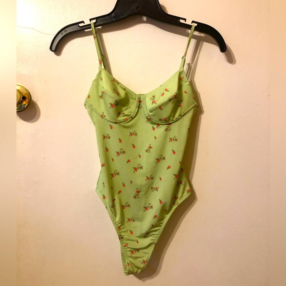 Bershka floral bodysuit XS